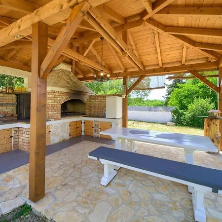 Villa Laura Comfortable Brusici